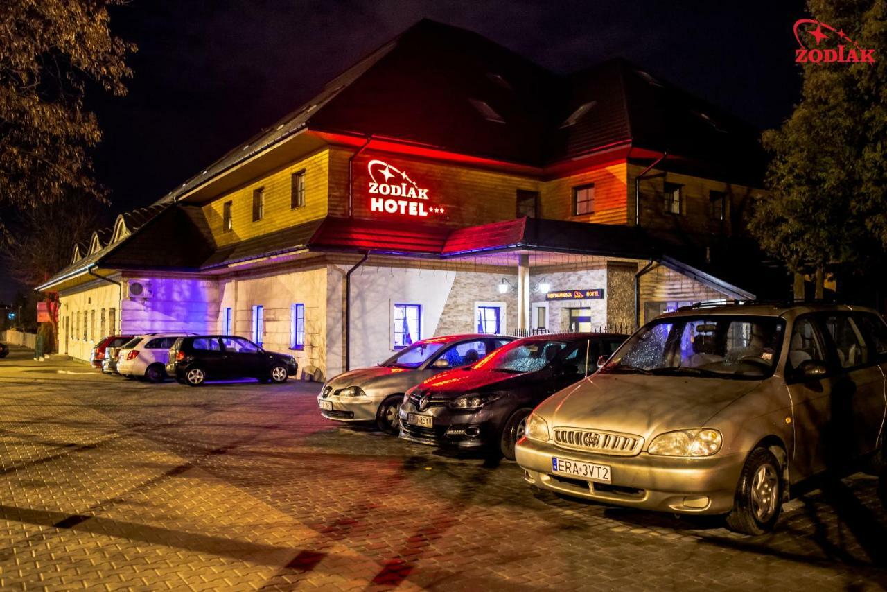Hotel Zodiak Radomsko Exterior foto